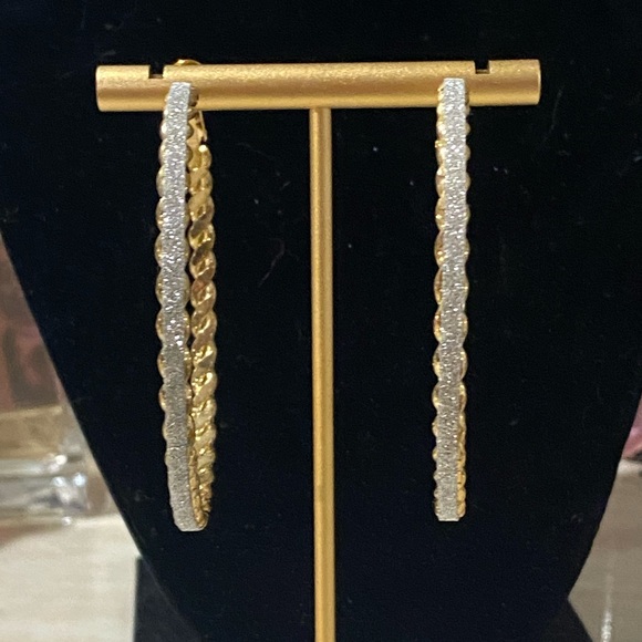 Gold toned hoop earrings - Picture 8 of 15